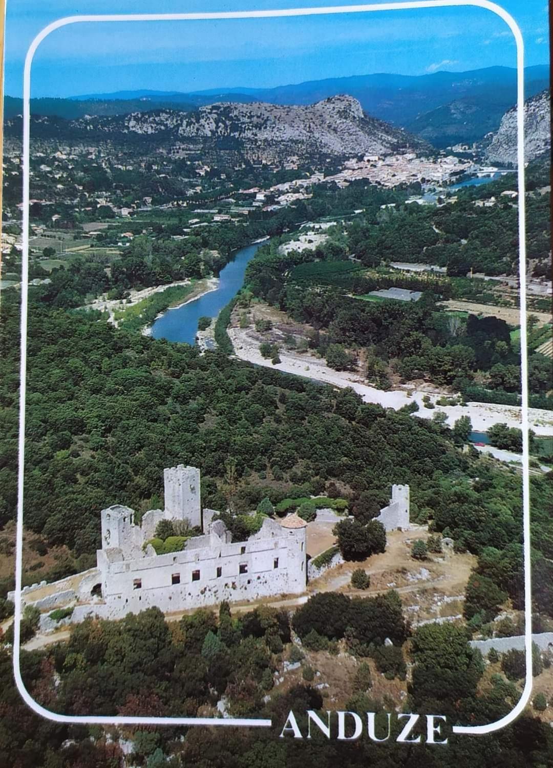 Charmant Chalet Pour 2 Personnes Spa Prive Massillargues-Attuech エクステリア 写真